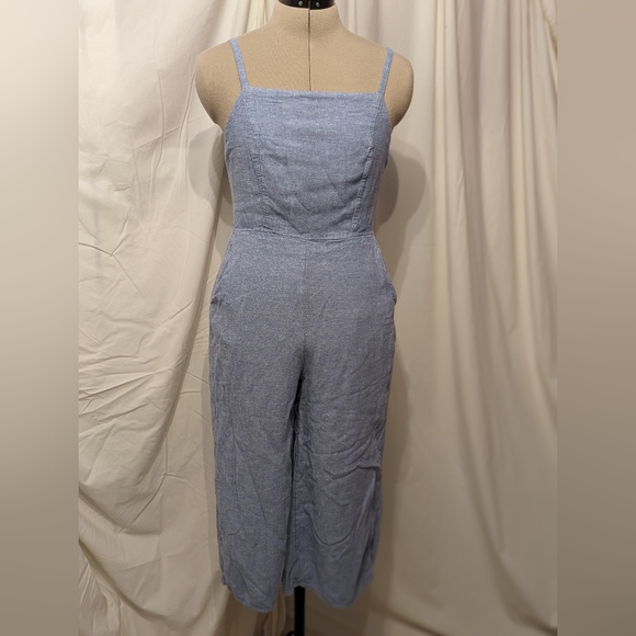 Old Navy Linen Romper with smocked back. Size small. - Picture 1 of 9